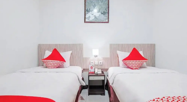 OYO 92771 Hotel Marina Andalas, Prenota Hotel Makassar 