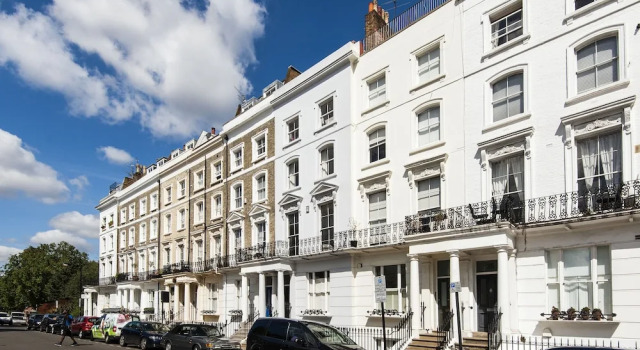 Bright Talbot Road Apartment - MATR6