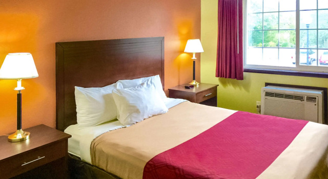Двухместный номер Standard Rodeway Inn Willamette River