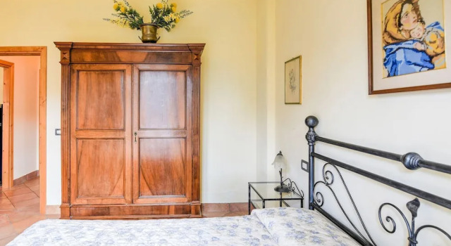 Spacious Holiday Home in Lamporecchio With Pool, Boek Vakantiehuis Lamporecchio Toscane