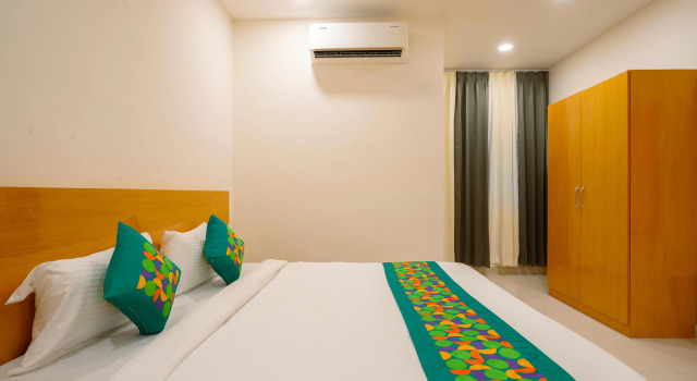 Номер Deluxe Treebo Living Tree Opposite Khairatabad Metro