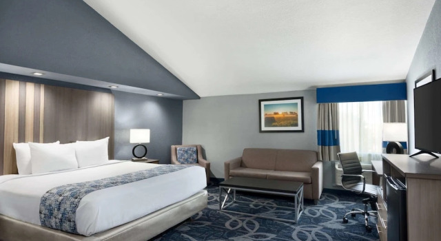 Двухместный люкс Quality Inn Shawnee North I-40