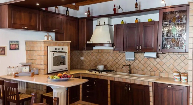 Villa Geraldina  con piscina, Rezervasyon Villa Racale otoparklı oteller, Otopark