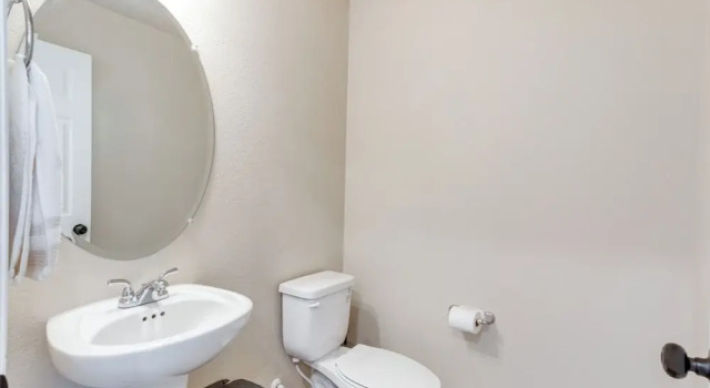 Коттедж с 3 комнатами 17 Mi to Downtown Denver: Modern Aurora Home!