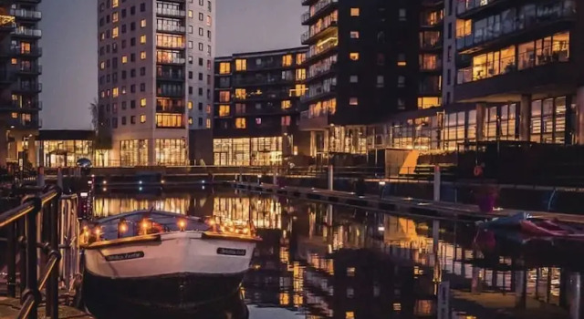 Апартаменты Deluxe Modern Deluxe Leeds City Apt Balcony View