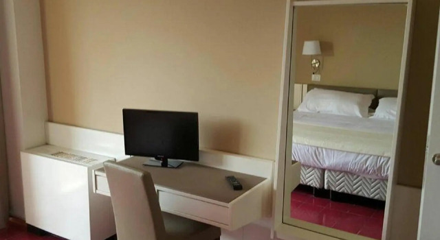 Park Hotel, Забронировать Отель Байя-Домиция Кампания