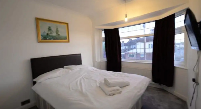 Alluring Holiday Home in Coventry With Garden, Varaa Hotelli Coventry West Midlands