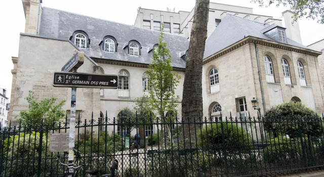 Boulevard Saint Germain, Забронировать Отель 6-й округ: Сен-Жермен Париж, рядом с Лувр — Риволи