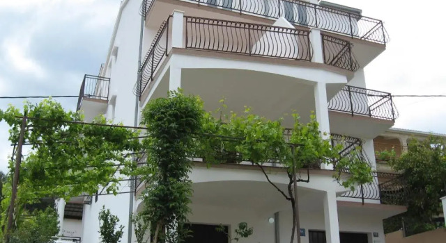 Апартаменты Apartments Ljiljana