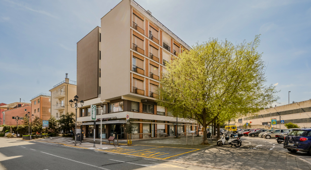 Hotiday Celle Ligure, Забронировать Отель Отели в центре Челле-Лигуре, в центре