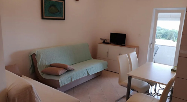 Captivating 4-bed Apartment in Premantura