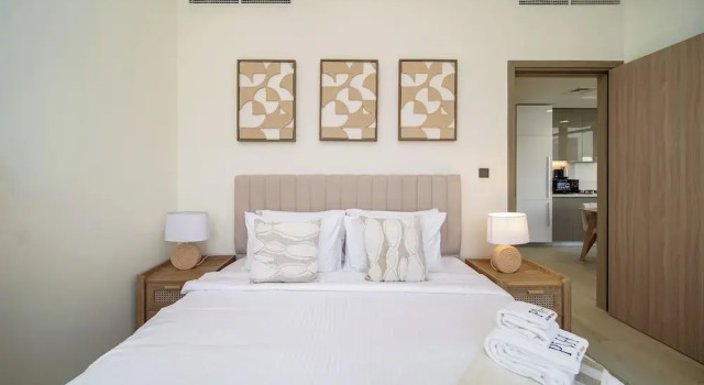 PVH - Stylish 1BR - Azizi Riviera
