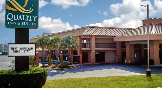 Номер Standard Quality Inn & Suites near Robins Air Force Base