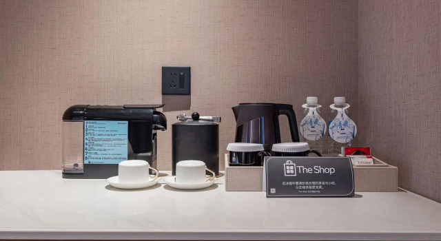 Номер Premium с видом на озеро Hilton Garden Inn Yichang Yiling
