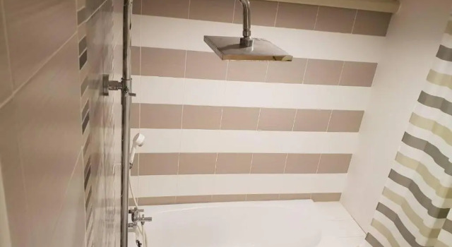 Четырёхместный номер Comfort OMG Hotel