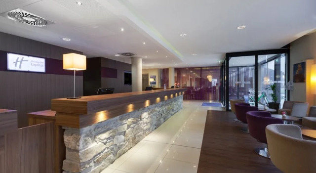 Holiday Inn Express Dresden City Centre, Rezervasyon Otel Altstadt 