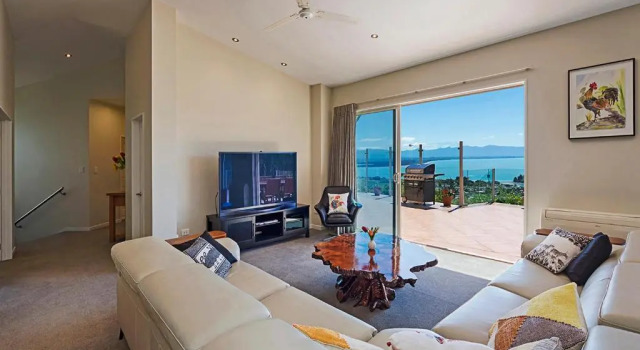 Коттедж SeaBreeze Nelson 3 bedroom