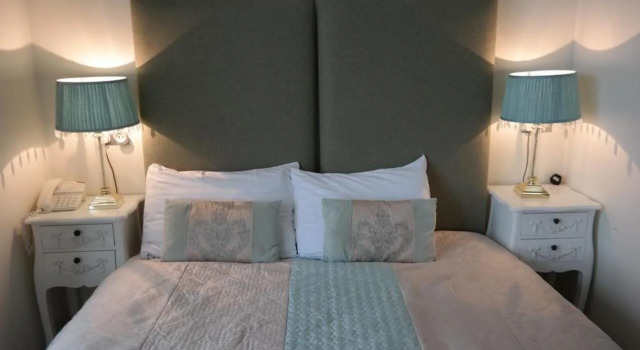 Acorn Guest House