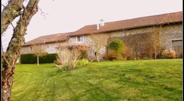 La Vieille Maison de Pensol, Rezerwuj Hotel Pensol Haute-Vienne