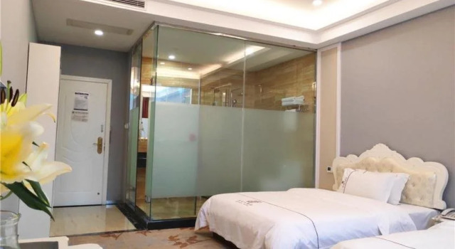 World Crown Hotel Liuzhou, Prenota Hotel Liuzhou Guangxi
