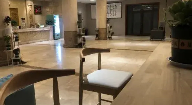 Guannan Guocheng Holiday Hotel, Prenota Hotel Hotel a Jiangsu con parcheggio, Parcheggio