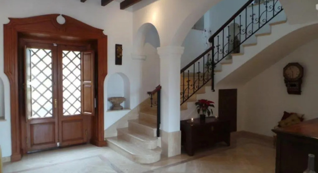 Вилла Luxury Villa for 16 people with seaview, pool and bbq