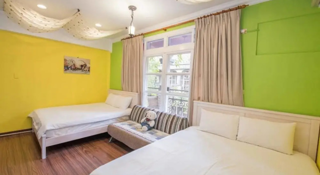 Standard quadruple chambre avec balcon Dot Minsu