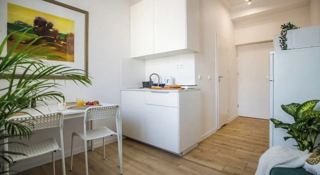 Студия Classic UnitApartments Studio Warszawa Zachodnia - blisko komunikacji lotnisko Chopina Blue City MGR