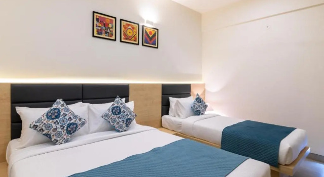 Deluxe Kolmen hengen huone Iris Suites