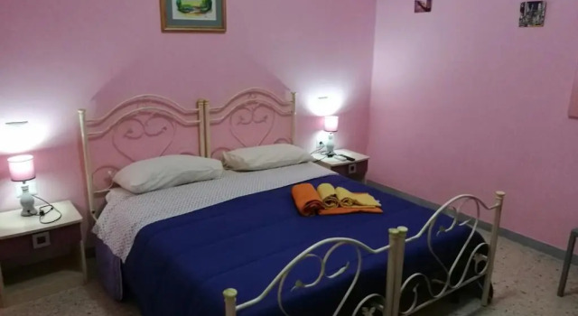 La Pietra Preziosa, Varaa Hotelli Crotone Calabria