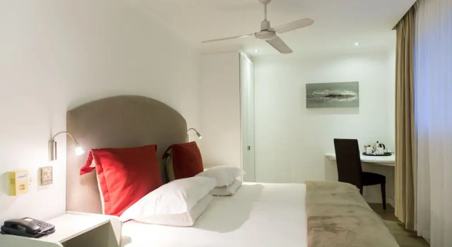 Номер Standard с балконом Head South Lodge