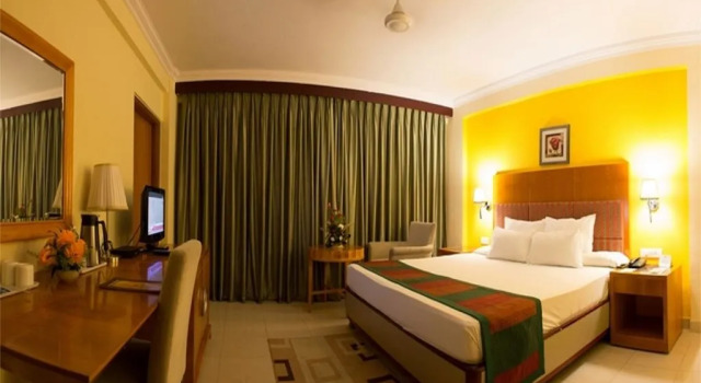 Jaipur Palace, Rezerwuj Hotel Hotele w Rajasthan z basenem, Basen