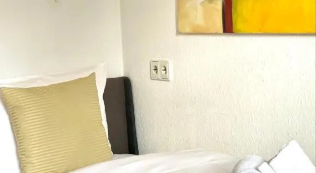 Двухместный номер Standard с балконом и с видом на горы Hotel & Restaurant Grüner Baum Merzhausen