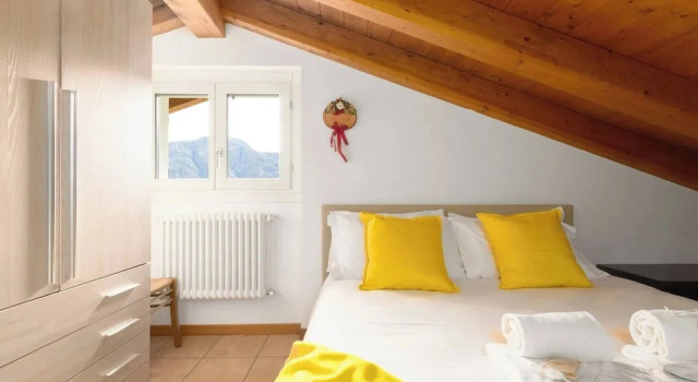 Serenity Como Lake View Apartment With Pool
