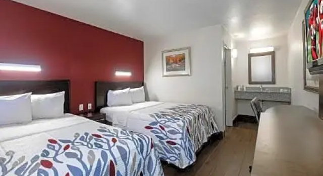 Четырёхместный номер Deluxe Motel 6 Alexandria
