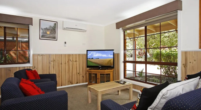 Kookaburra's Nook - pet friendly with pool, 预订 酒店 布赖特 Victorian High Country