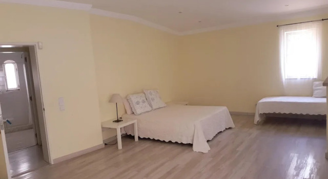 House with 4 Bedrooms in Portimão, with Wonderful City View, Furnished Terrace And Wifi - 1 Km From the Beach, Rezervovat Rekreační dům Chaty v Algarve, Chalupa