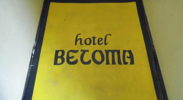 Трёхместный номер Standard с балконом Hotel Betoma