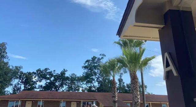 Savannah Inn and Suites