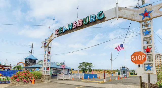 Коттедж Cozy Keansburg Cottage: Walk to Beach & Boardwalk!