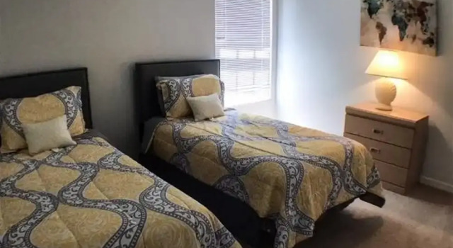 Scandinavian Haven Apartment 3 Bedroom, Забронировать Апартаменты/квартира Отели Lakeland - Winter Haven с парковкой, Парковка