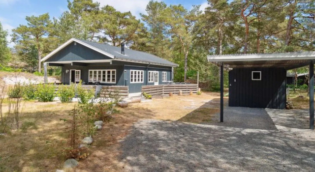 "Sjo" - 300m from the sea in Bornholm, Prenota Hotel Hotel a Neksø con parcheggio, Parcheggio
