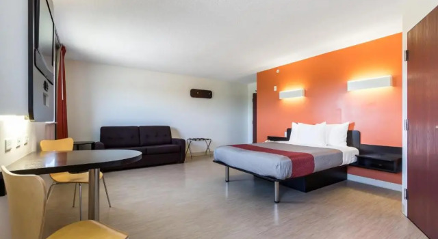 Двухместный номер Deluxe Motel 6-Kingston, ON
