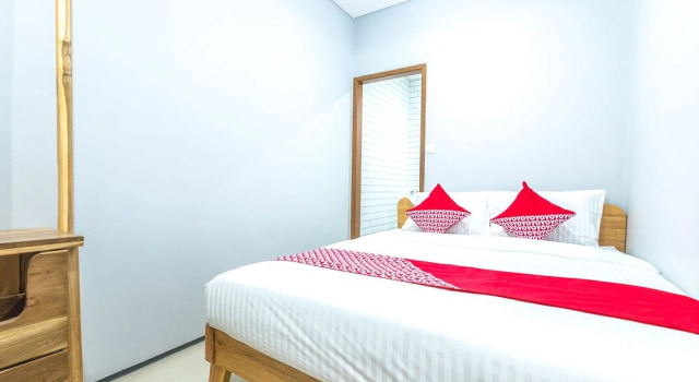 Moes Residence by OYO Rooms