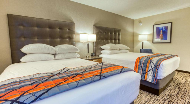 Люкс Drury Inn and Suites St Louis Collinsville