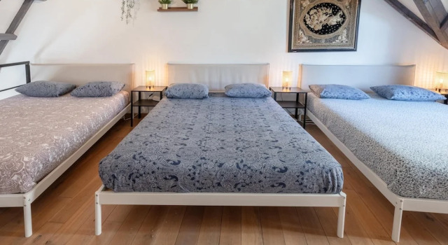 Spacious 11-person Stay in Antwerp, Забронировать Апартаменты/квартира Апартаменты Антверпена, рядом с Frietkotmuseum Antwerpen, Апартаменты/квартира
