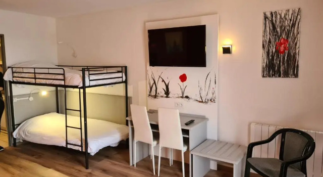 Семейный номер Standard INTER-HOTEL Salers Le Gerfaut