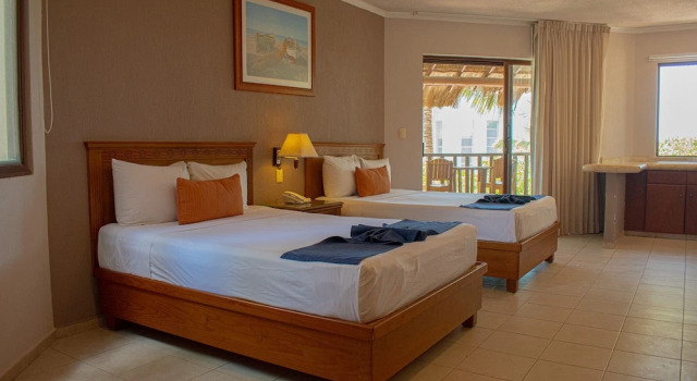 Полулюкс Tecnohotel Beach