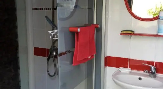 Caravane Eriba au Bord de l'Eure, Buchen Sie Hotel Neuilly Île-de-France