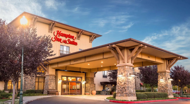 Номер Standard Hampton Inn & Suites Windsor-Sonoma Wine Country